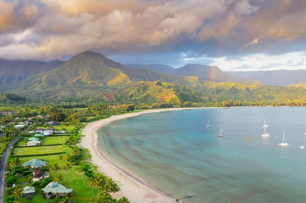 20 Beautiful U.S. Beaches Outside Florida and California 14 shutterstock 2428298129