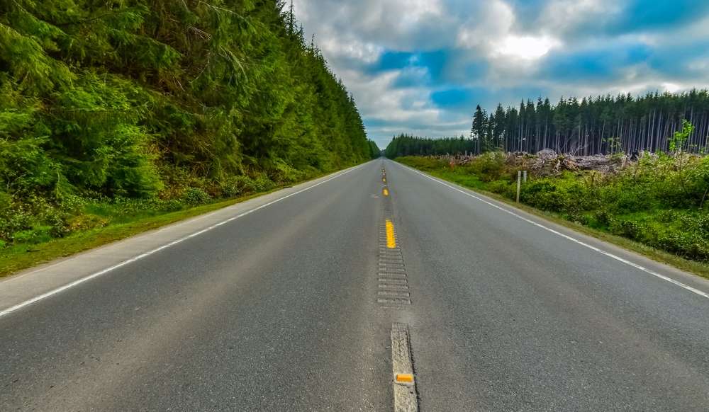24 Eerily Beautiful U.S. Highways You’ll Never Forget Driving Once 21 shutterstock 2430362921