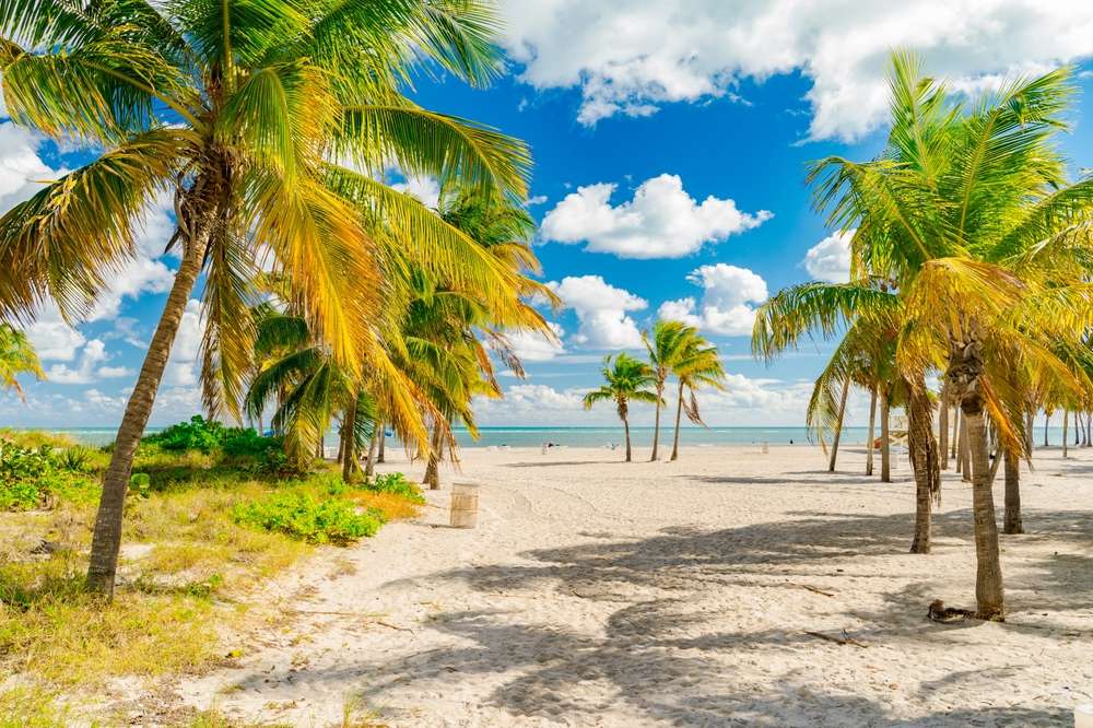 24 American Neighborhoods With HOA Rules That Sound Completely Unreal 22 shutterstock 2479388677 1 1