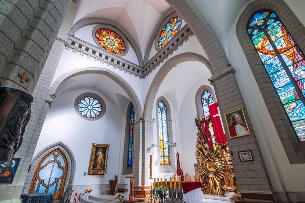 17 Stunning American Churches You Don’t Have to Be Religious to Appreciate 17 shutterstock 2484015983