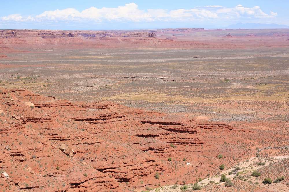 19 U.S. Roads So Dangerous Even GPS Tries to Reroute You 7 shutterstock 2511595905