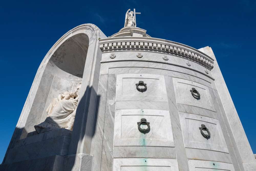 19 Beautiful Cemeteries in the U.S. You Didn’t Know Were Tourist Spots 6 shutterstock 2586548811