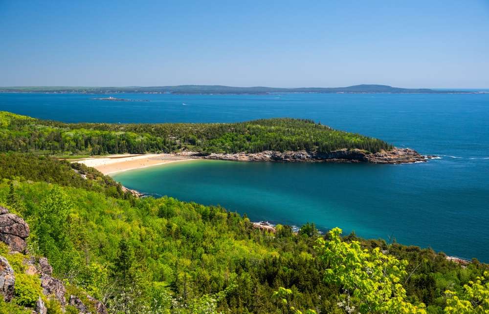 20 Beautiful U.S. Beaches Outside Florida and California 7 shutterstock 2683789421