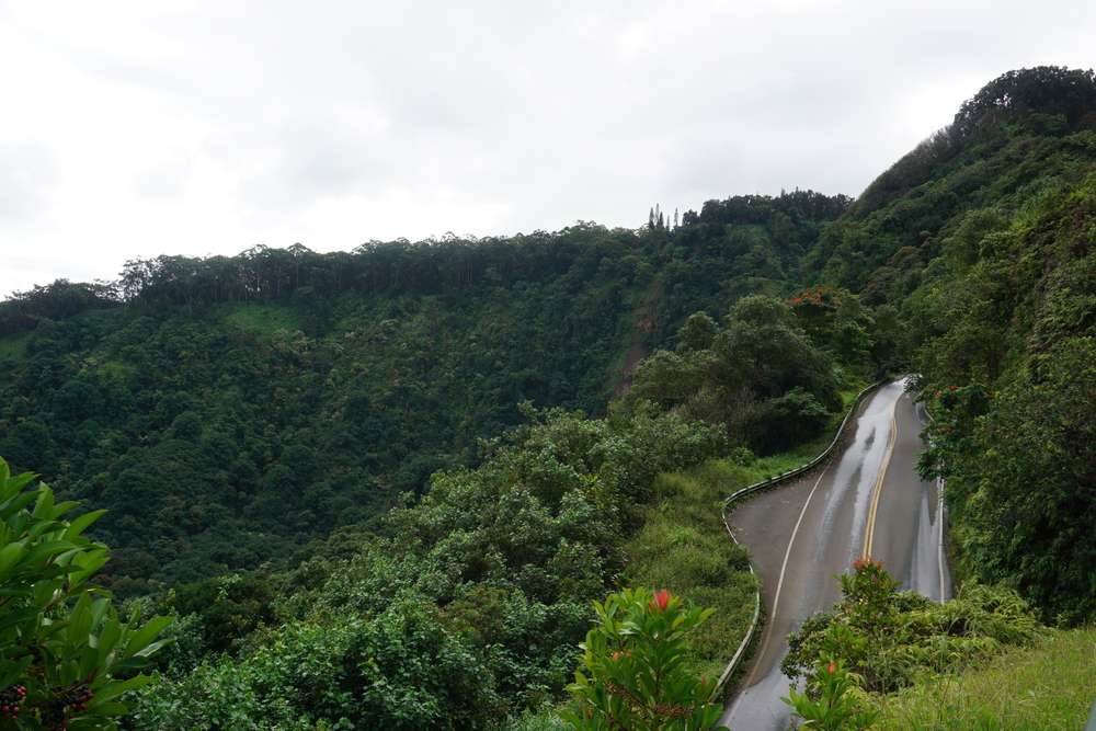 20 U.S. Roads That Are Straight-Up Terrifying to Drive 27 20 U.S. Roads That Are Straight-Up Terrifying to Drive