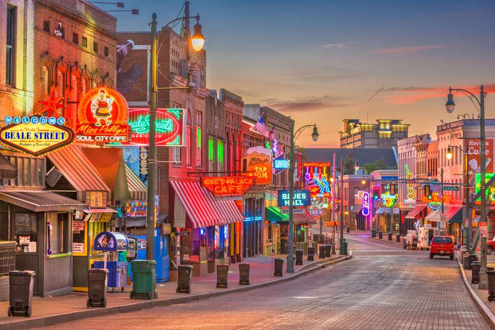 20 U.S. Neighborhoods Locals Say Are “Ruined” by Tourists, But You’ll Still Want to See 8 shutterstock 1105473062