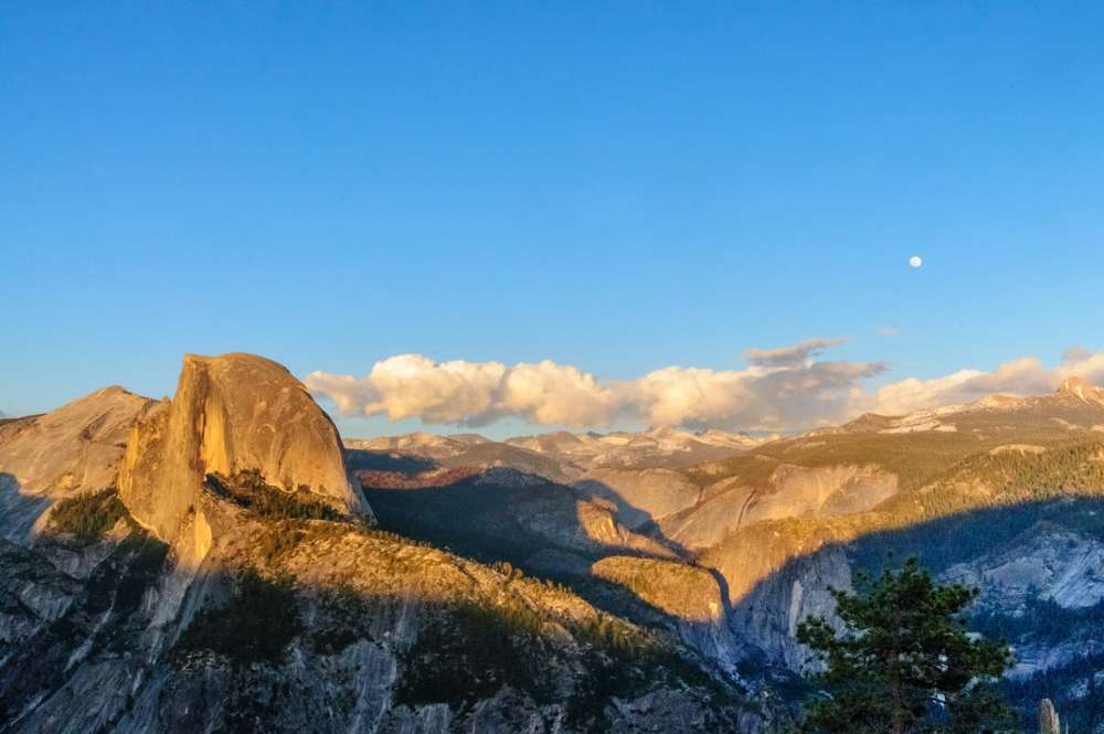 25 U.S. Hikes With Views Worth the Risk—If You Can Handle the Cliffs 25 25 U.S. Hikes With Views Worth the Risk—If You Can Handle the Cliffs
