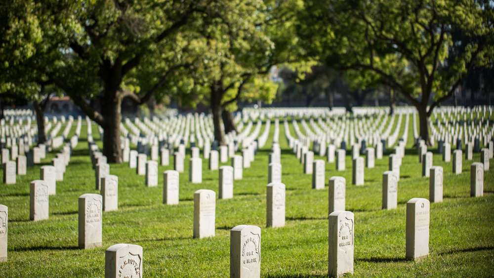 23 Beautiful American Cemeteries That Are Way Too Pretty to Be This Creepy 13 23 Beautiful American Cemeteries That Are Way Too Pretty to Be This Creepy