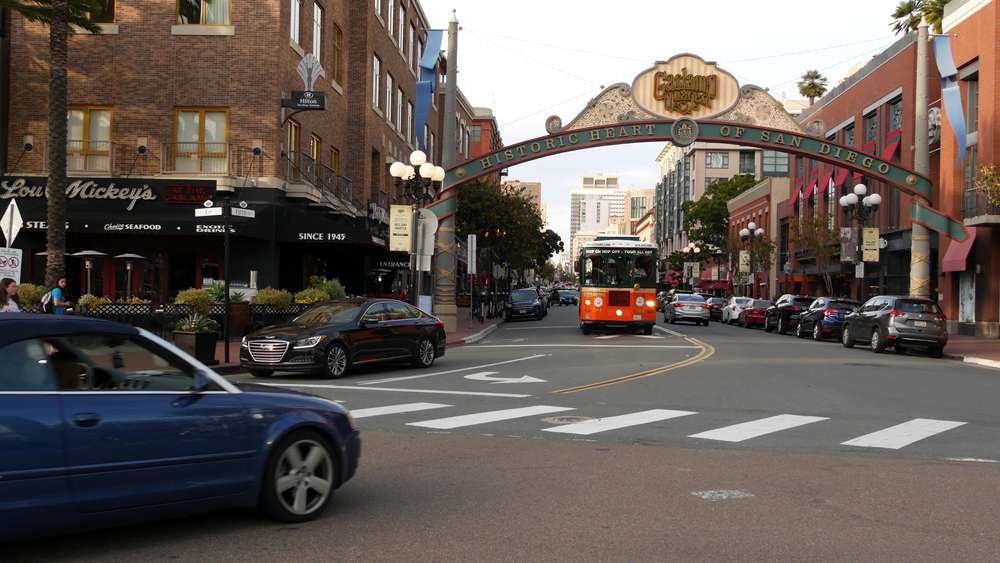 20 U.S. Neighborhoods Locals Say Are “Ruined” by Tourists, But You’ll Still Want to See 22 shutterstock 1823080028