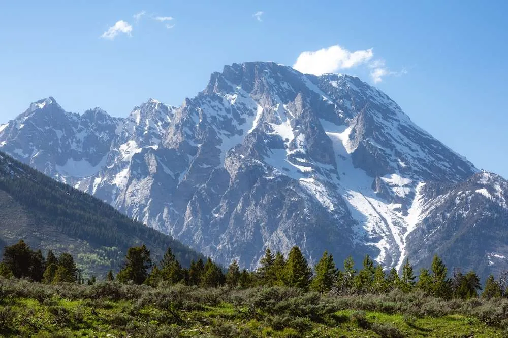 24 American Resorts So Remote You’ll Question How They Even Exist 25 shutterstock 2164836875