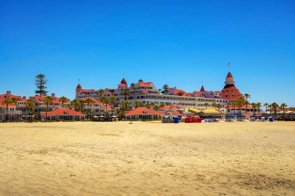 16 Once-Glamorous U.S. Hotels Now Hiding in Plain Sight 11 shutterstock 2431649527
