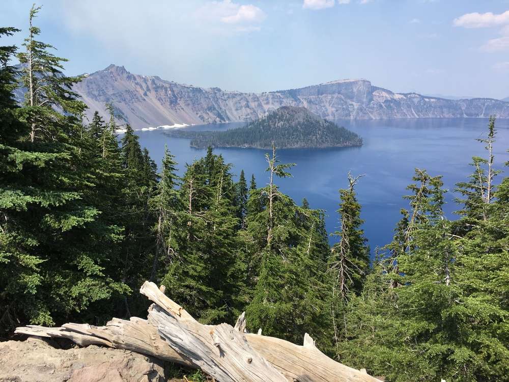 23 Picture-Perfect American Places That Feel “Too Good to Be Real” 11 shutterstock 2573297407