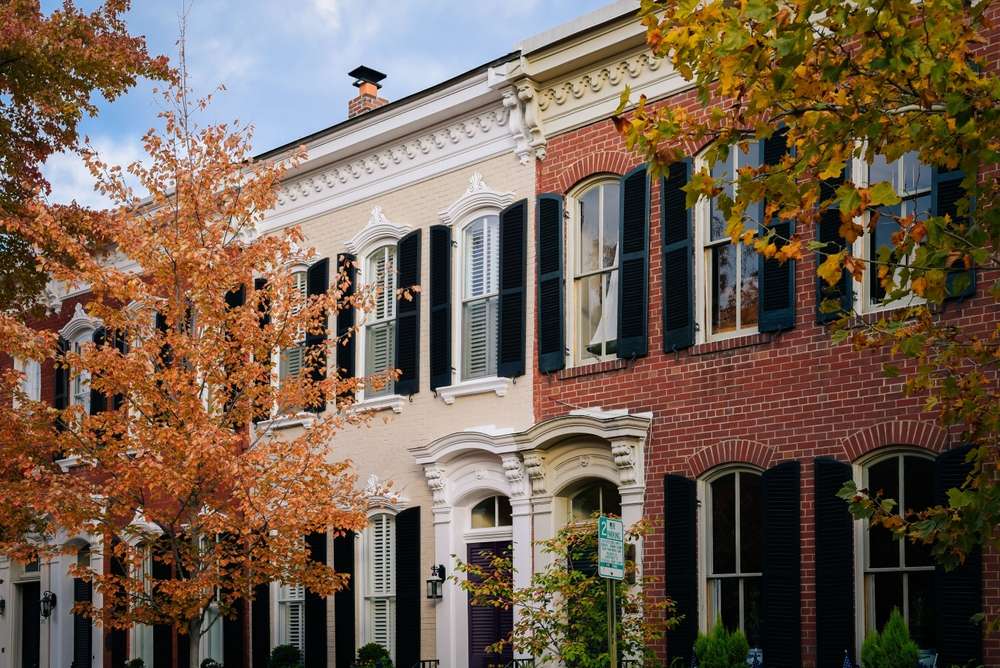 20 U.S. Neighborhoods Locals Say Are “Ruined” by Tourists, But You’ll Still Want to See 13 shutterstock 2659500121