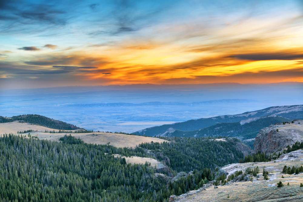 22 U.S. Bars in the Middle of Nowhere With Wild Stories on Every Wall 13 shutterstock 348885119