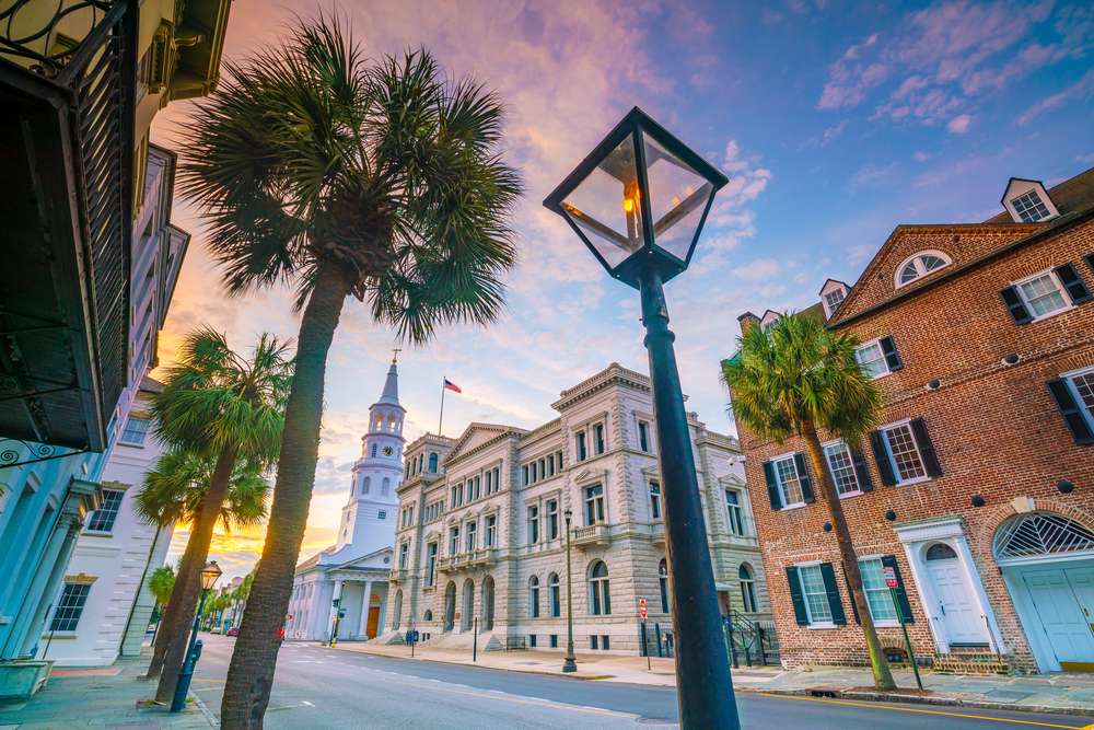 20 U.S. Neighborhoods Locals Say Are “Ruined” by Tourists, But You’ll Still Want to See 21 shutterstock 576533365
