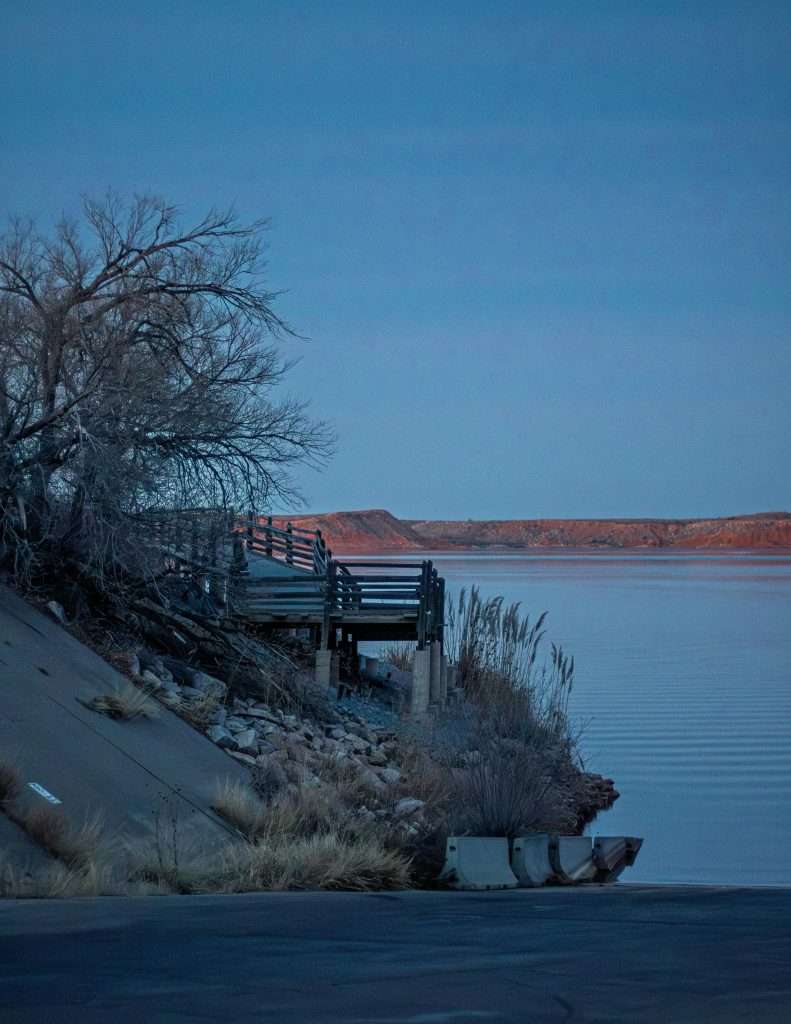 17 American Lakes Locals Believe “Never Give Back What They Take” 16 pexels ali mills 2153065902 35652470