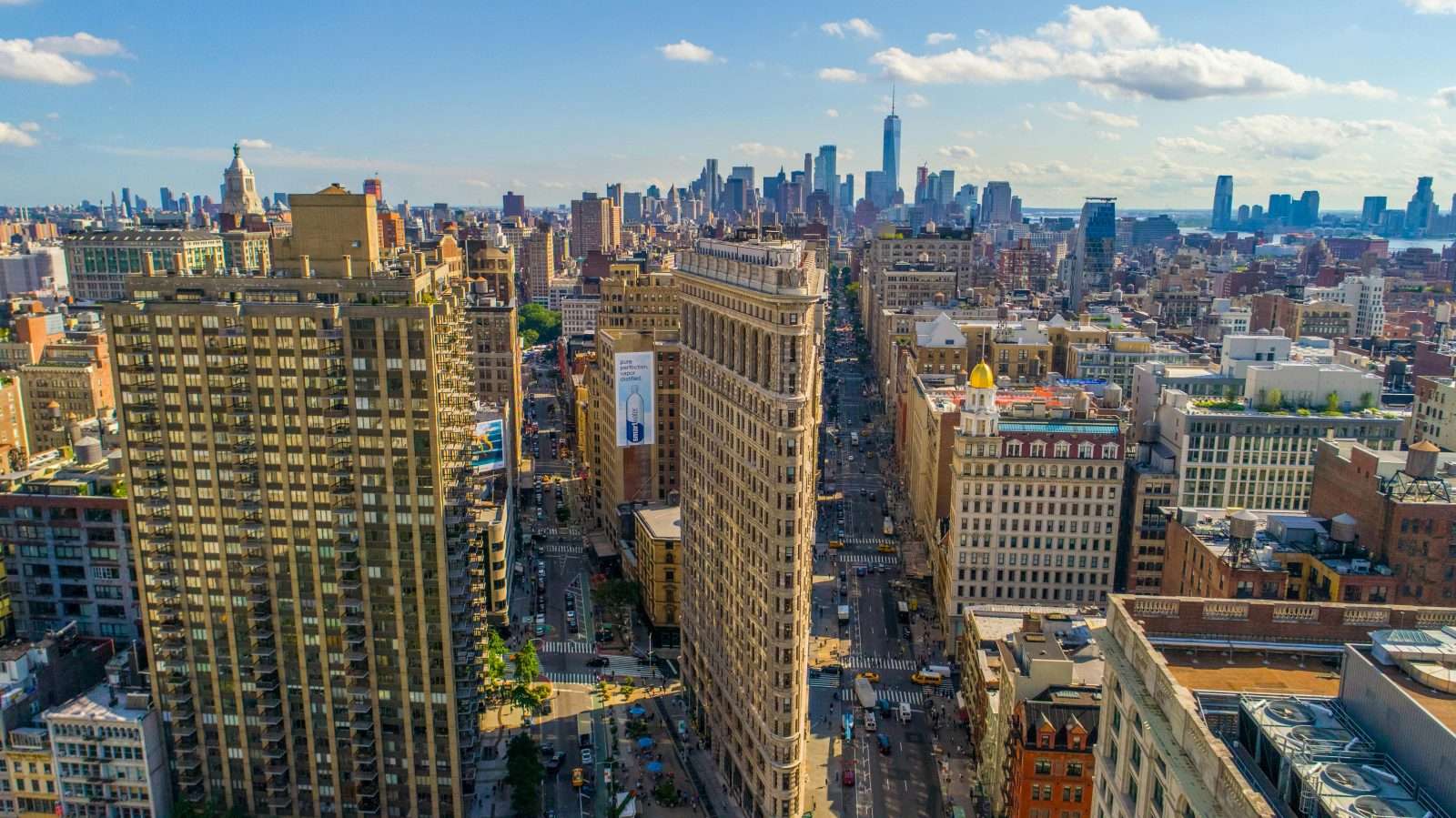 23 U.S. Mansions Built With Money So Shady Locals Still Talk About It 21 pexels josh fields 2290258 3964377