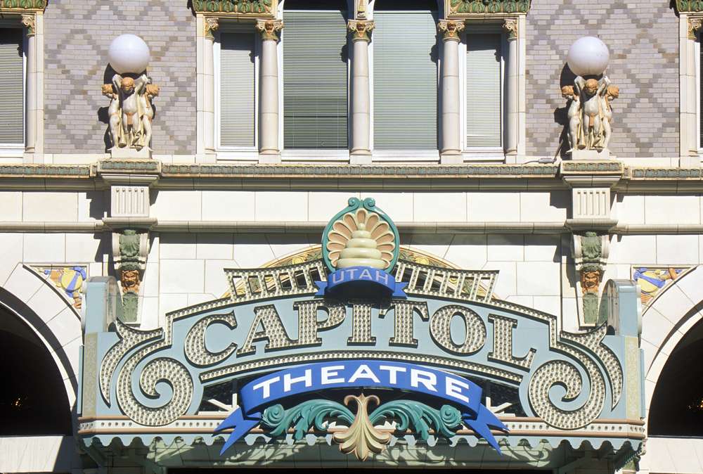 24 Ghostly U.S. Theaters Where the Show Never Really Ended 23 shutterstock 151153010