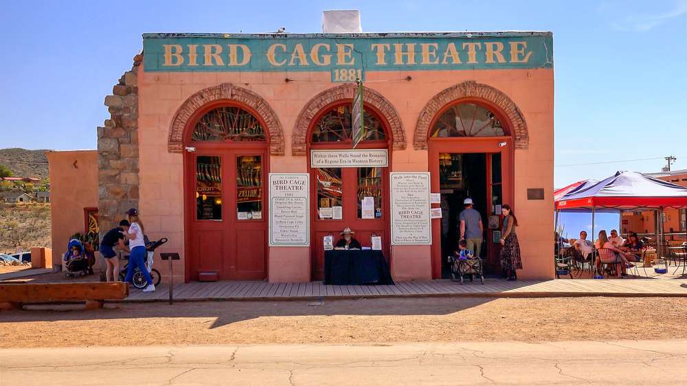 24 Ghostly U.S. Theaters Where the Show Never Really Ended 11 shutterstock 397484734