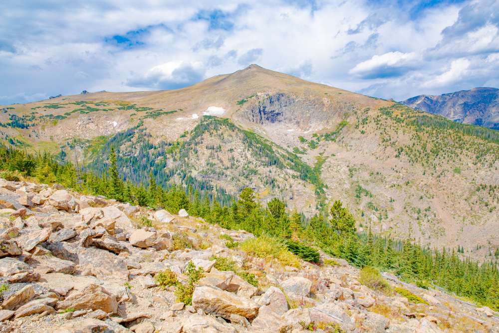 26 Hiking Trails That Start Easy and Turn Brutal Fast 19 shutterstock 1215833959