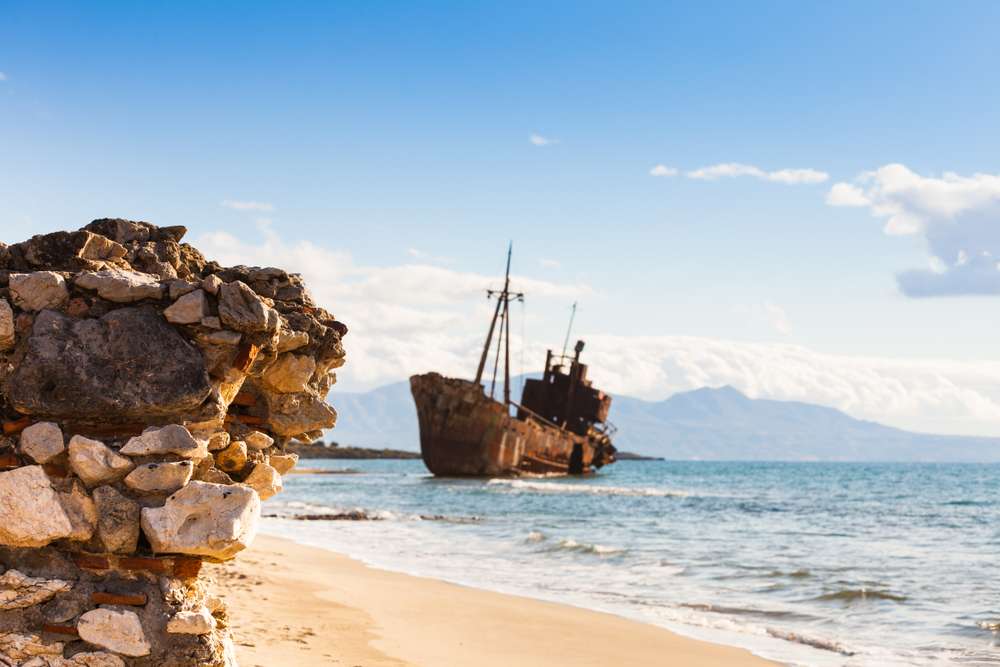 19 Shipwreck Sites You Can Still See From Shore 6 shutterstock 1517009777
