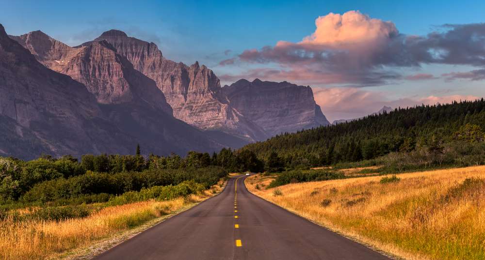 26 Ghost Towns That Still Feel Weirdly Not Empty 6 shutterstock 1863892822