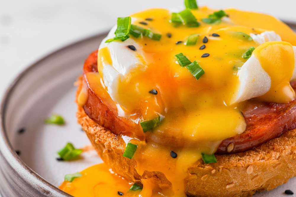 20 Small-Town Diners That Somehow Became Road-Trip Legends 9 shutterstock 2112373520