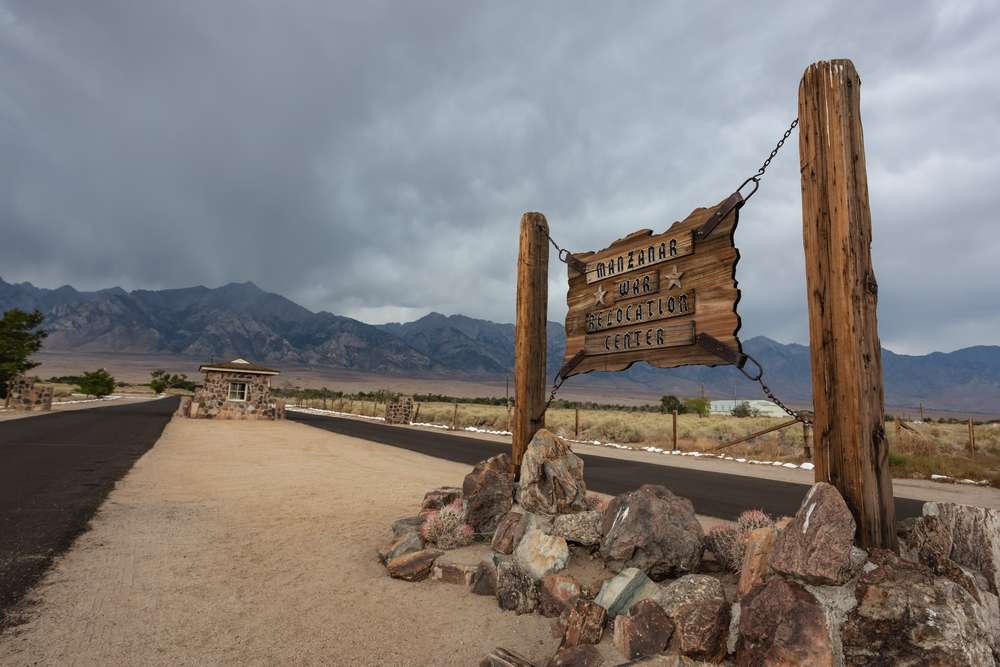 26 Ghost Towns That Still Feel Weirdly Not Empty 17 shutterstock 2142747307