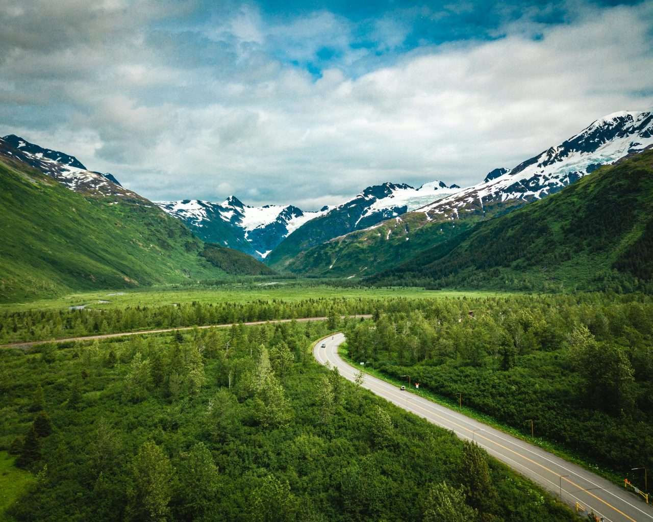 26 American Towns So Remote They Feel Completely Cut Off From Reality 11 pexels andrew hanson 1034028 5429707