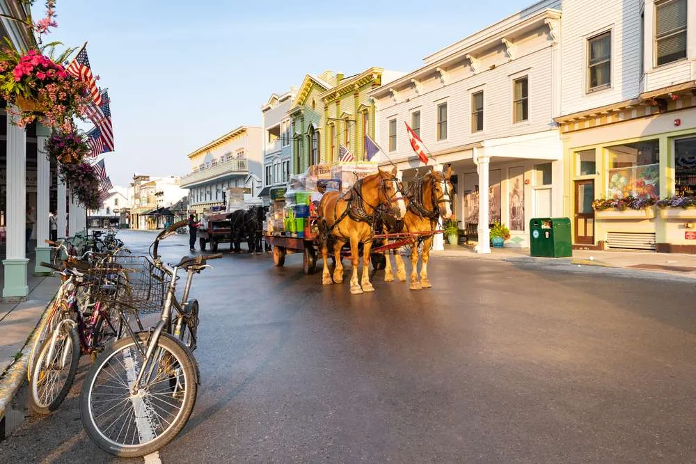 23 U.S. Towns That Look Too Beautiful to Be Real 15 shutterstock 2017839113