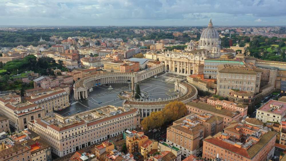 25 Places You’re Allowed to Visit… But Only If You Follow Strange Rules 2 shutterstock 2086068448