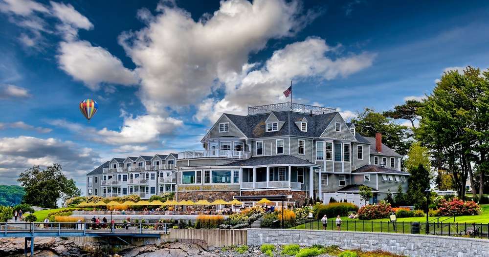25 American Escapes So Quiet and Beautiful They Feel Like a Dream 4 shutterstock 2214438617