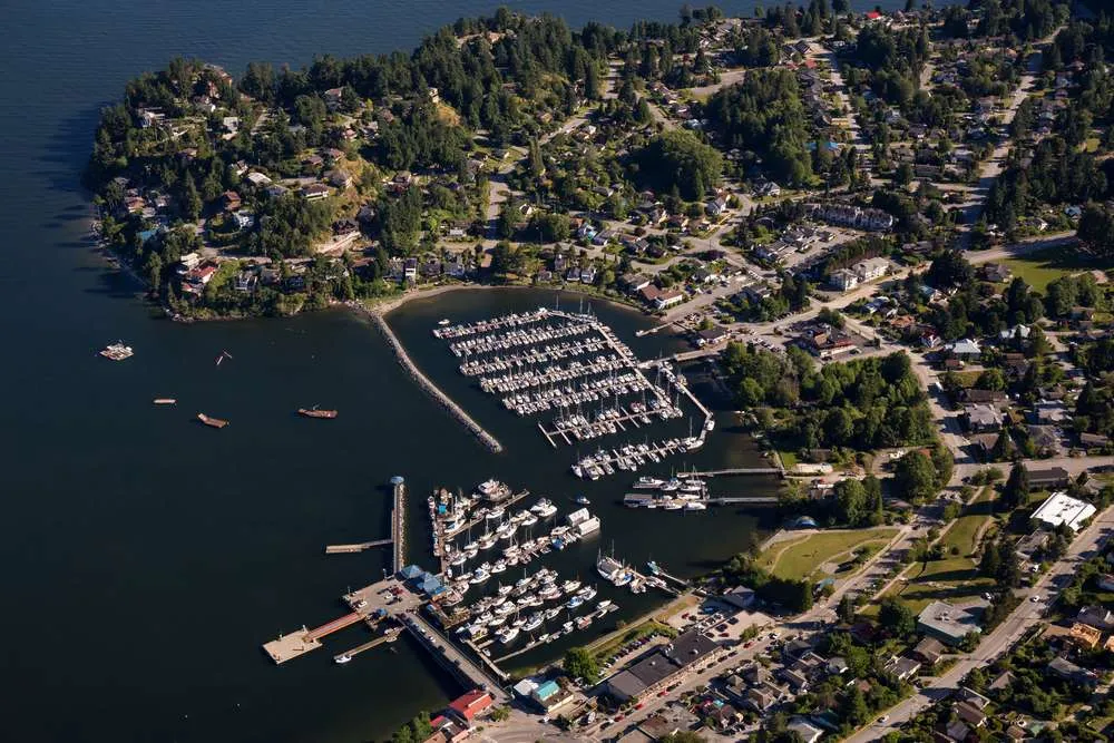 21 U.S. Towns So Charming They’ll Make You Want to Leave the City Behind 25 21 U.S. Towns So Charming They’ll Make You Want to Leave the City Behind